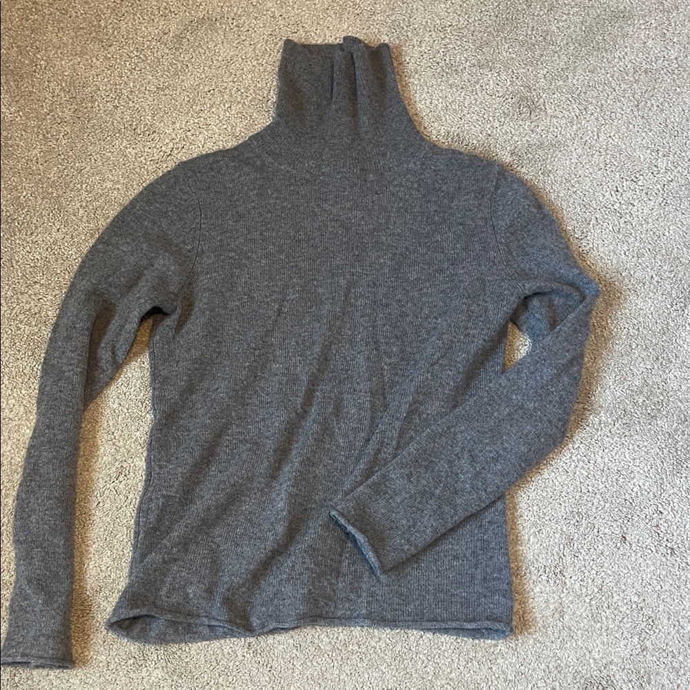 Magaschoni Heather Gray Turtleneck Sweater